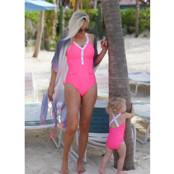 Vibrant Pink One-Piece Swimsuit with High-Cut Legs - Picture 4 of 10